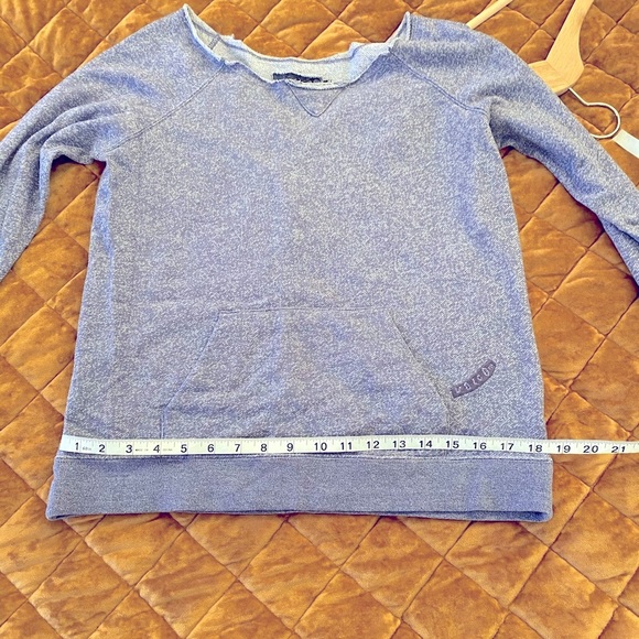 Volcom juniors size large raw edge sweatshirt - Picture 4 of 7